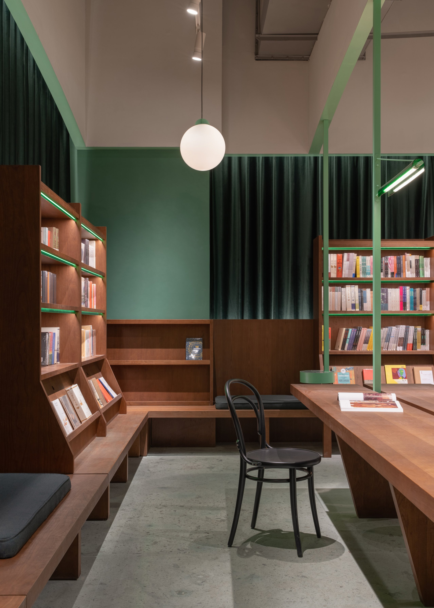 4_Common Reader Bookstore_photograped by Wen Studio