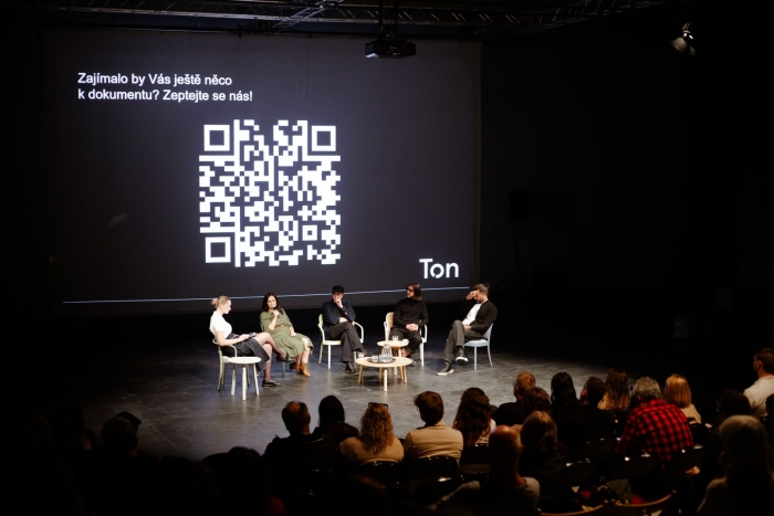 ton-designblok-165-film-bentwood-bystrice