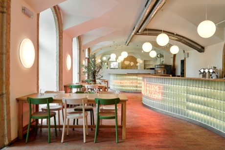 Amuni Pizzeria Charles Bridge