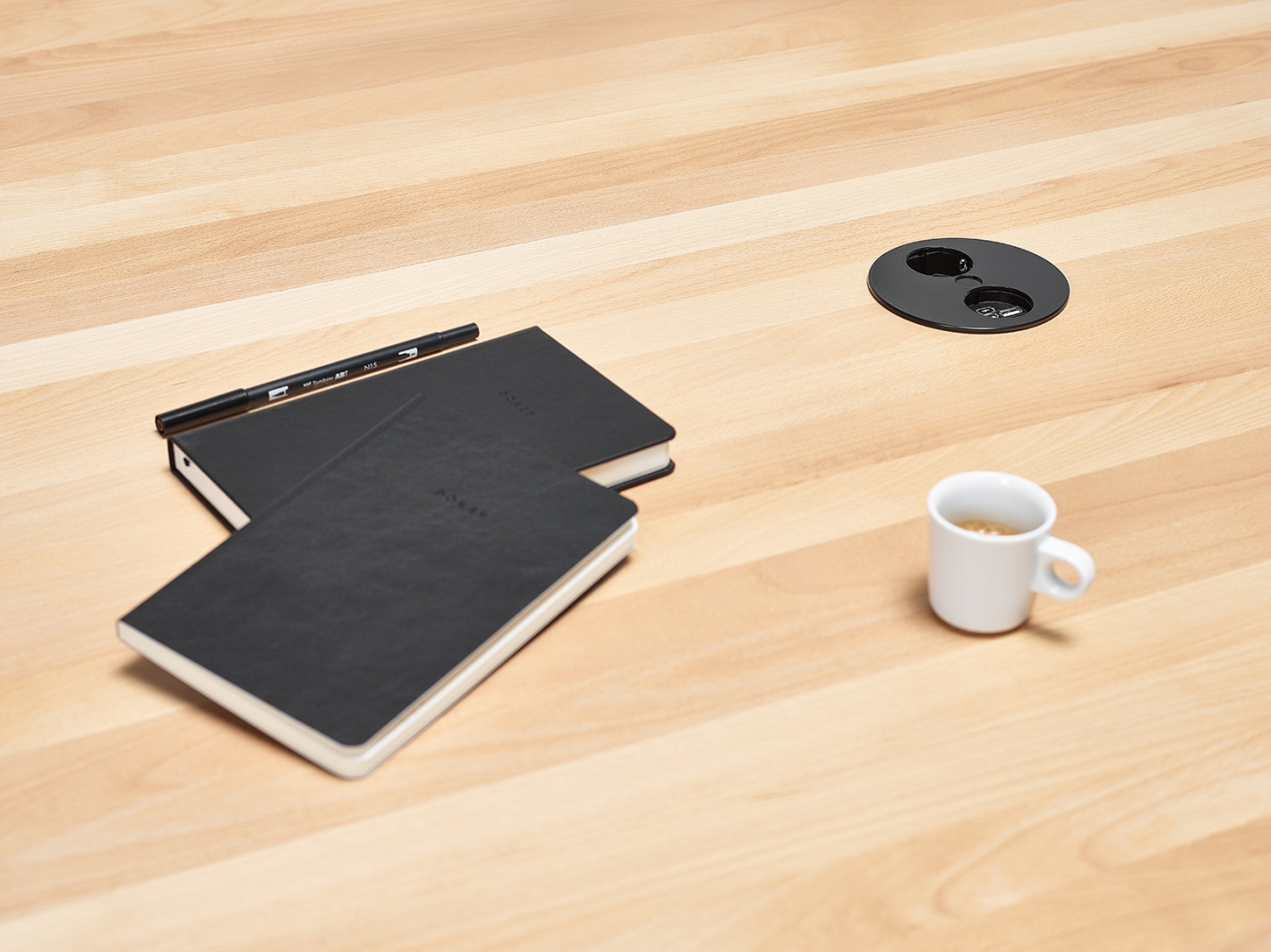 P.O.V. 467_beech table top_base B123_lacquer_150x300cm_chamfer edge (1)