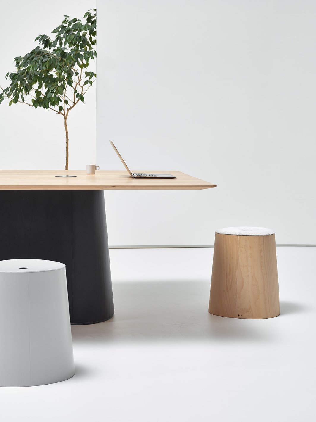 P.O.V. 467_beech table top_base B123_lacquer_150x300cm_chamfer edge_P.O.V. stool beech natural oil_P.O.V. stools beech B49