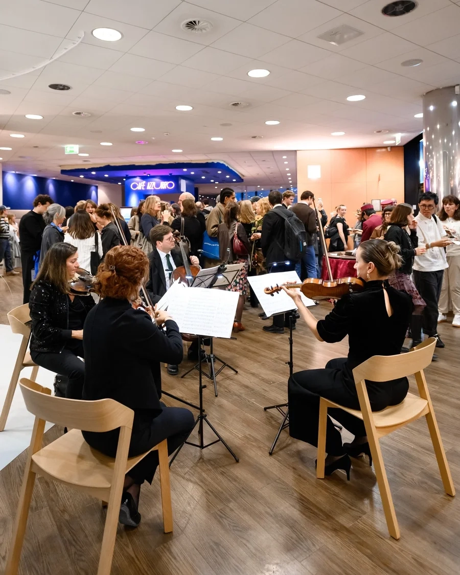 Ton lädt zum Sitzen ein – bei der Vienna Design Week 2026 (2)